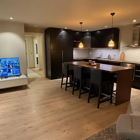 Breivang Large 3-bedroom Apartamento Tromsø