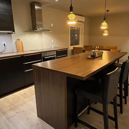 Breivang Large 3-bedroom *