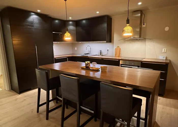 Breivang Large 3-bedroom Apartamento *