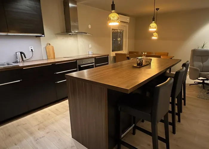 Breivang Large 3-bedroom *