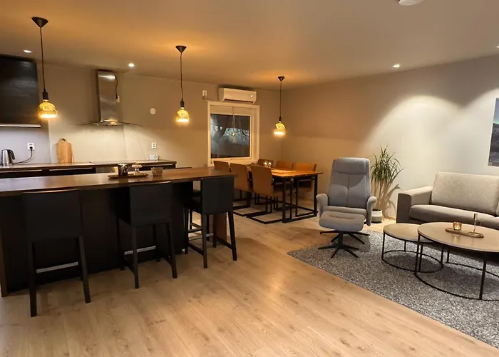 Breivang Large 3-bedroom Apartamento *